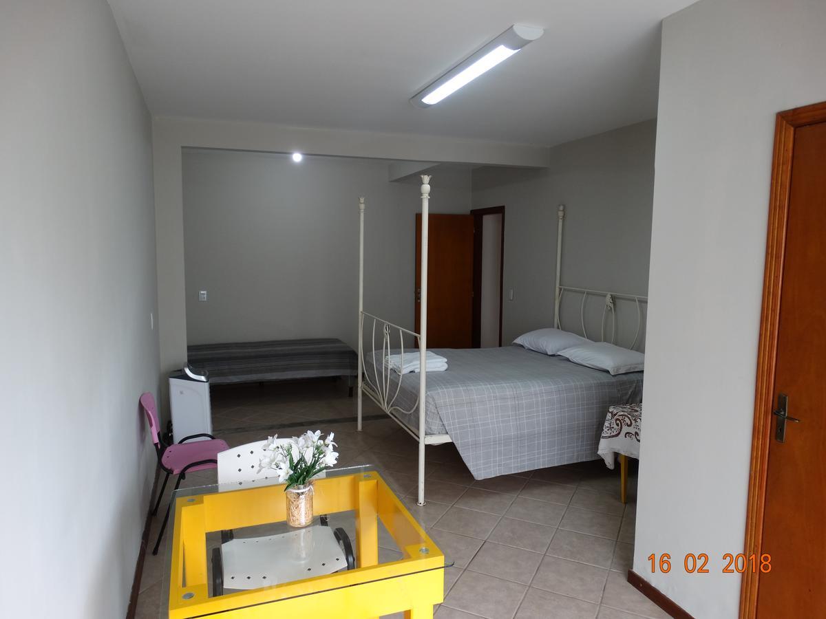 Pousada Casa Verde - Quartos Individuais - Smart Tv 32 - E Banheiro Privativo Apartment Itajai Exterior photo